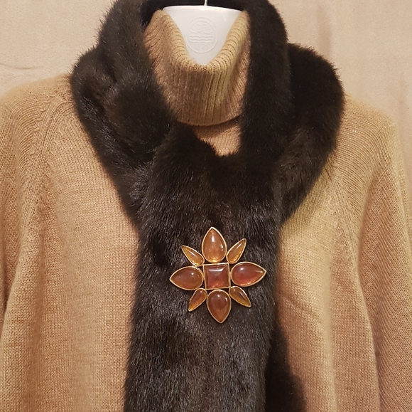 Mink Scarf - Picture 4 of 4